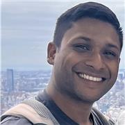Soy americano, nativa de habla inglesa. Quiero que todo el mundo aprenda inglés ya que es útil. Estoy abierto a todas las personas